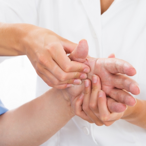 hand-therapy-Mediways-Physiotherapy-Brampton-ON