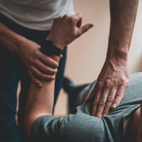 shoulder-pain-relief-Mediways-Physiotherapy-Brampton-ON